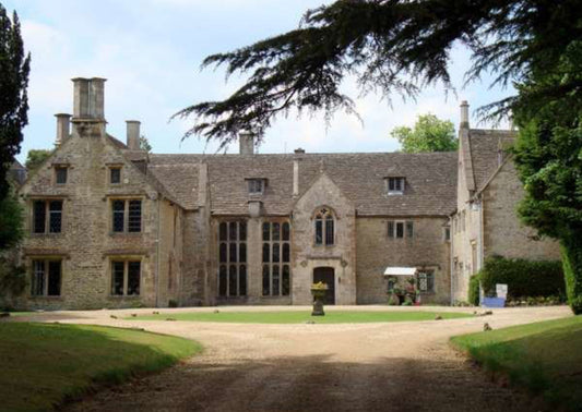 Spring LineUp, Chavenage House, Gloucestershire | Weds 26th February 2025